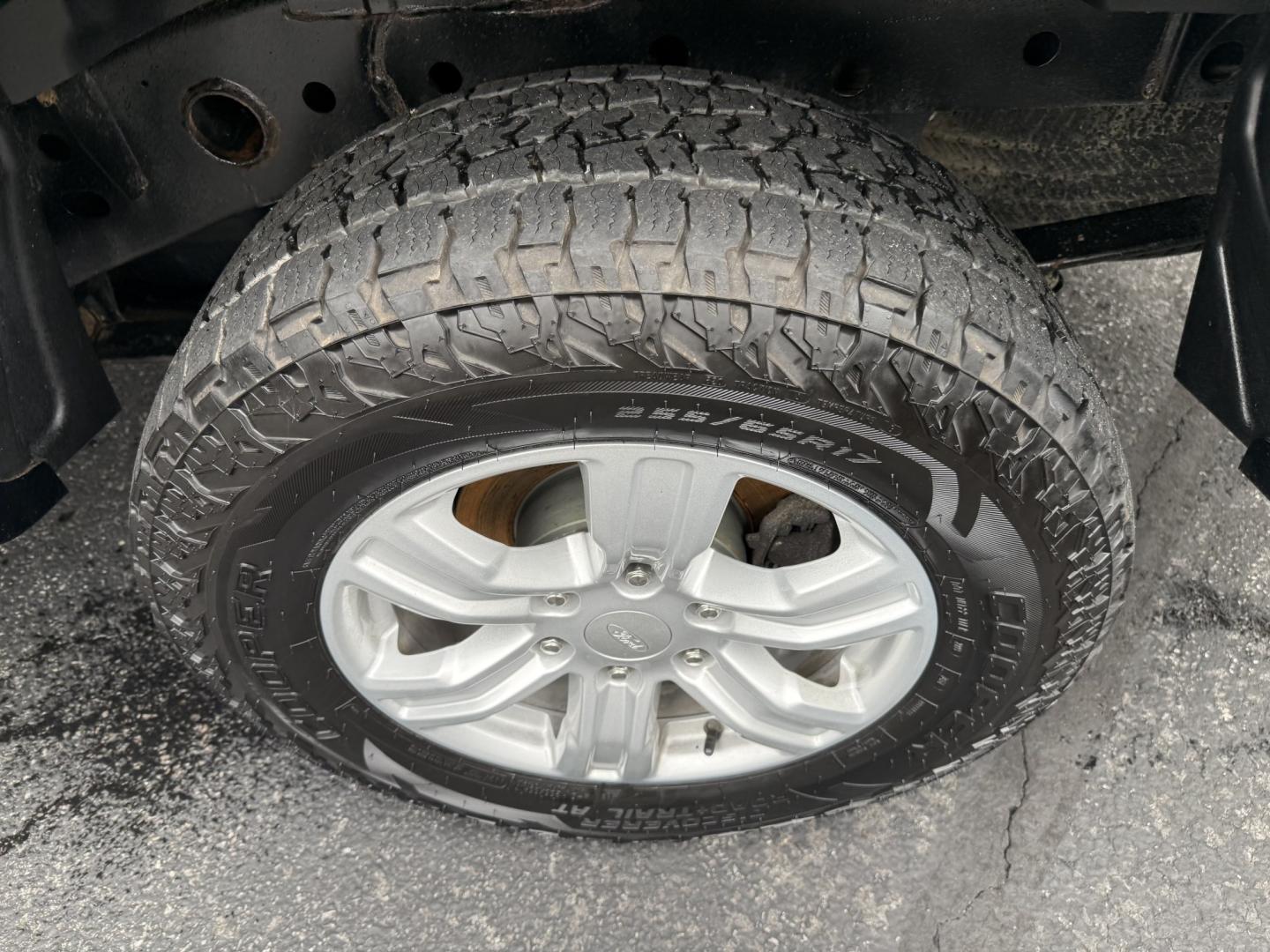 2019 Black Ford Ranger XL SuperCrew 4WD (1FTER4FH0KL) with an 2.3L L4 DOHC 16V engine, 10A transmission, located at 8464 Route 219, Brockway, PA, 15824, (814) 265-1330, 41.226871, -78.780518 - Hard to find truck and we have the right one...2019 Ford Ranger Crew XLT 4wd with air condition, power windows and locks, factory wheels, bed cover/liner and much more. This pre owned Ford truck is priced to sell, so hurry in and see the Morelli boys today.- Photo#9