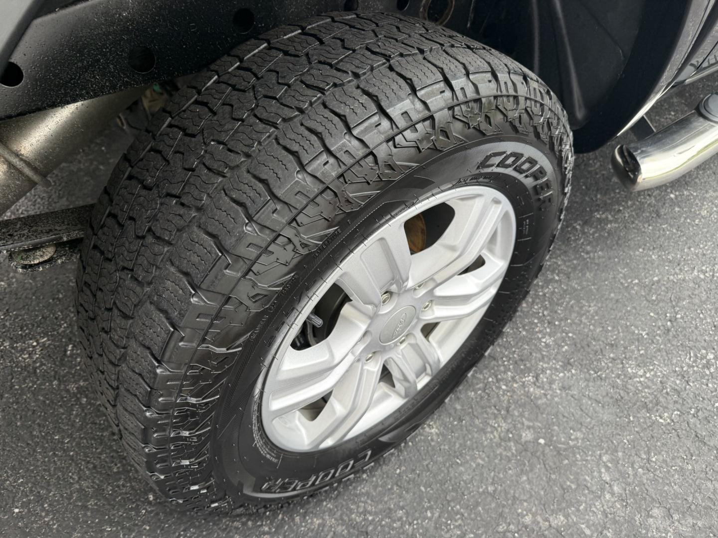 2019 Black Ford Ranger XL SuperCrew 4WD (1FTER4FH0KL) with an 2.3L L4 DOHC 16V engine, 10A transmission, located at 8464 Route 219, Brockway, PA, 15824, (814) 265-1330, 41.226871, -78.780518 - Hard to find truck and we have the right one...2019 Ford Ranger Crew XLT 4wd with air condition, power windows and locks, factory wheels, bed cover/liner and much more. This pre owned Ford truck is priced to sell, so hurry in and see the Morelli boys today.- Photo#13
