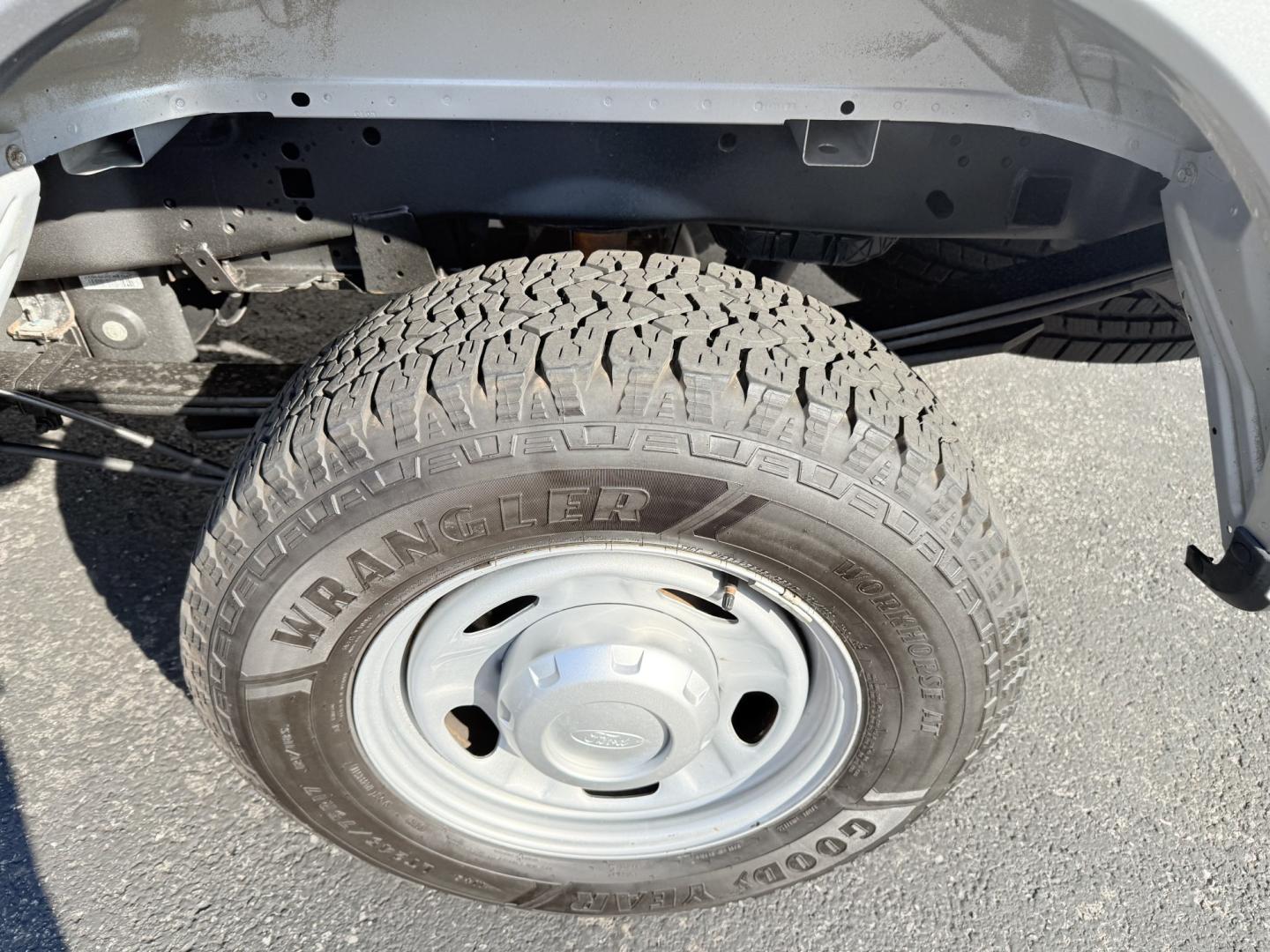 2021 Gray Ford F-250 SD XLT SuperCab Long Bed 4WD (1FT7X2B68ME) with an 6.2L V8 OHV 16V engine, 6A transmission, located at 8464 Route 219, Brockway, PA, 15824, (814) 265-1330, 41.226871, -78.780518 - Hard to find truck...and we have the right one.. 2021 Ford F250 Extended Cab 4wd with 6.2/V8, air condition, power windows and locks, and ONLY 35000 miles. This truck is priced well below retail value and ready to go. Stop in and see the Morelli boys, selling used vehicles for 50 years. Located in J- Photo#8