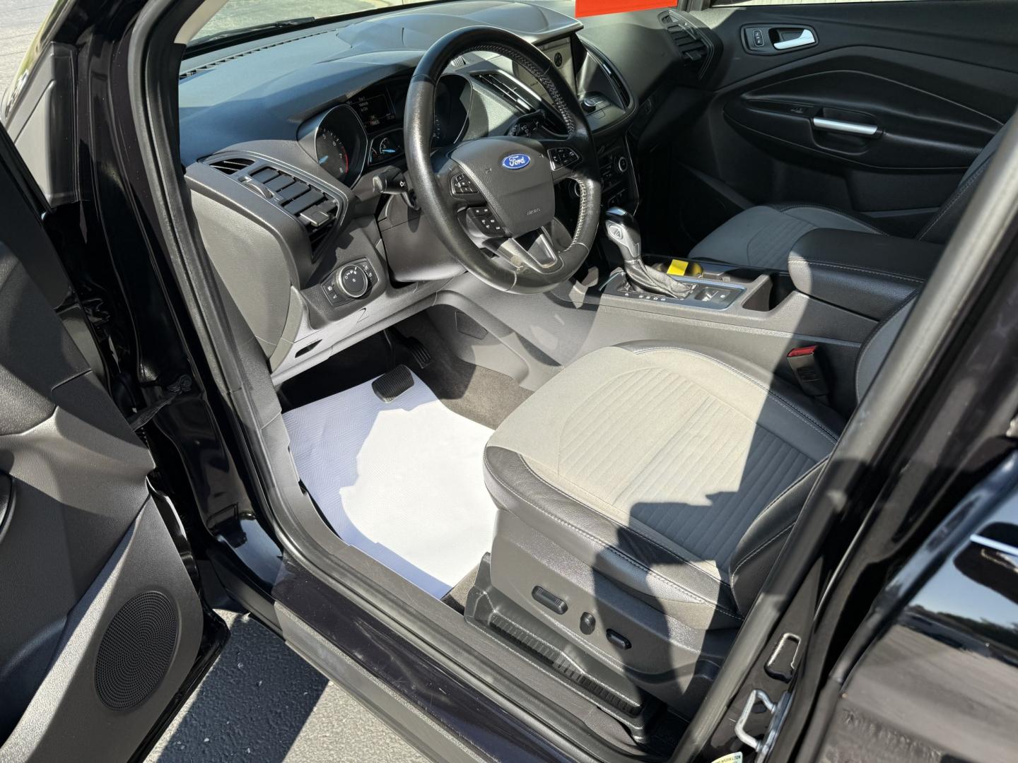 2019 Black Ford Escape SE 4WD (1FMCU9GD7KU) with an 1.5L L4 DOHC 16V engine, 6A transmission, located at 8464 Route 219, Brockway, PA, 15824, (814) 265-1330, 41.226871, -78.780518 - Very clean, sharp 2019 Ford Escape Se 4wd with air condition, power windows and locks, power/heated front seats, and much more. ONLY 84,000 miles. Priced to sell, hurry in this one won't last long. Stop in and see this Ford suv or one of the other many clean, suv's on the lot. Selling vehicles for 5- Photo#3