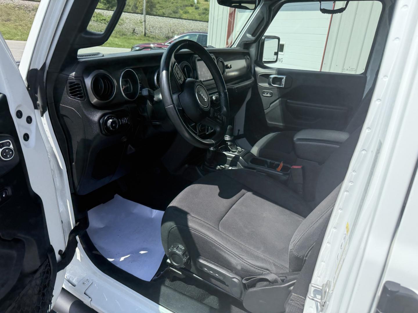 2018 White Jeep Wrangler JK Unlimited Sport (1C4HJXDG2JW) with an 3.6L V6 DOHC 24V FFV engine, 6A transmission, located at 8464 Route 219, Brockway, PA, 15824, (814) 265-1330, 41.226871, -78.780518- Photo#3