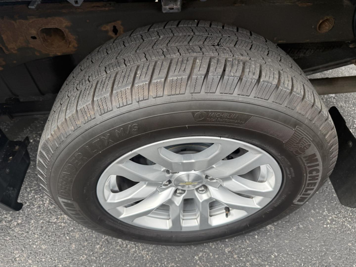 2020 Gray Chevrolet Silverado 1500 LT Crew Cab 4WD (3GCUYDED6LG) with an 5.3L V8 OHV 16V engine, 6A transmission, located at 8464 Route 219, Brockway, PA, 15824, (814) 265-1330, 41.226871, -78.780518- Photo#11