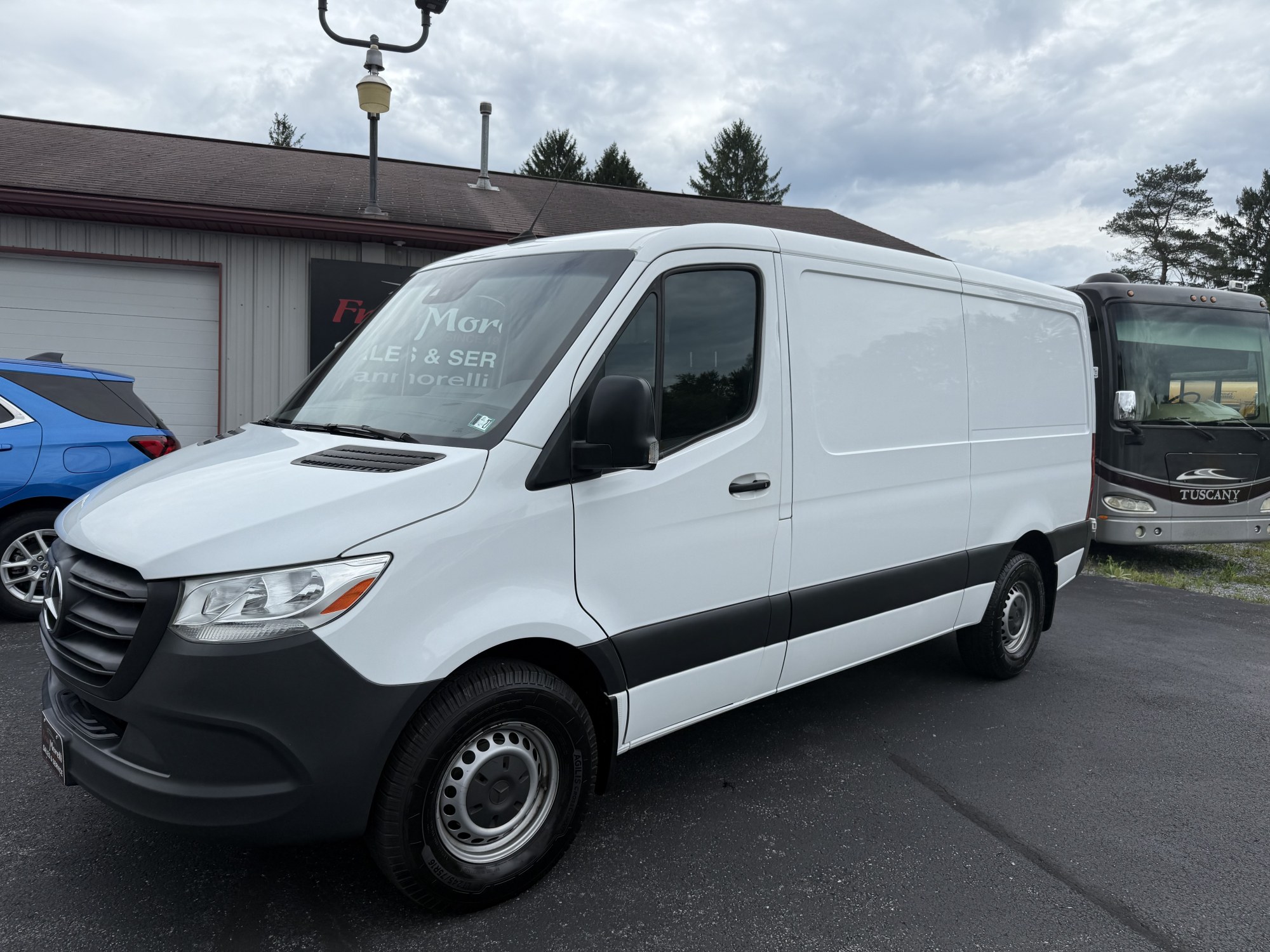 photo of 2021 Mercedes-Benz Sprinter 2500