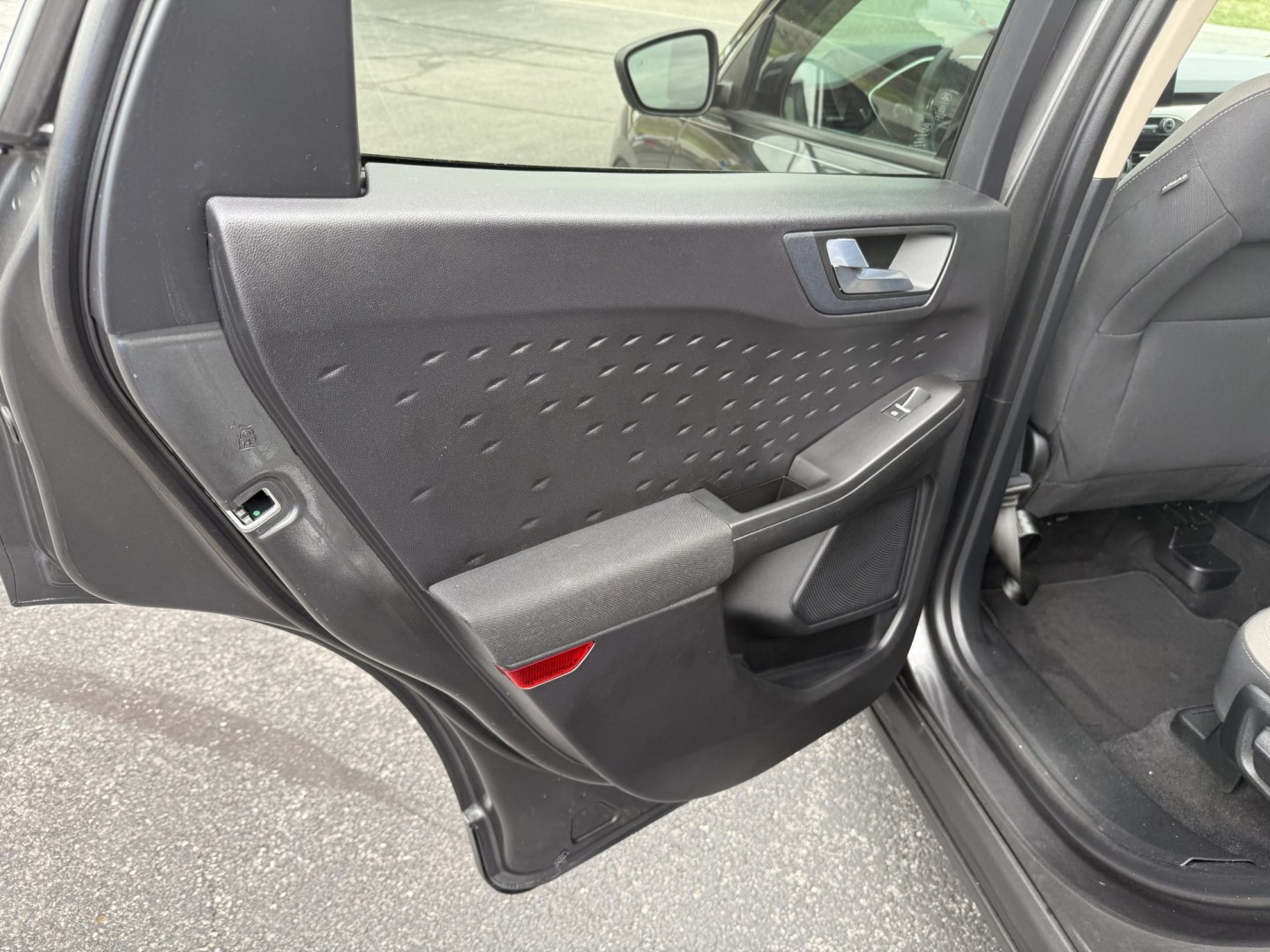 2020 Gray Ford Escape SE AWD (1FMCU9G69LU) with an 1.5L L3 engine, 6A transmission, located at 8464 Route 219, Brockway, PA, 15824, (814) 265-1330, 41.226871, -78.780518 - Very clean, well taken care of 2020 Ford Escape Se with 4wheel drive, air condition, power seat/heated front seats, factory wheels and ONLY 83000 miles. This Ford is priced to sell.- Photo#6