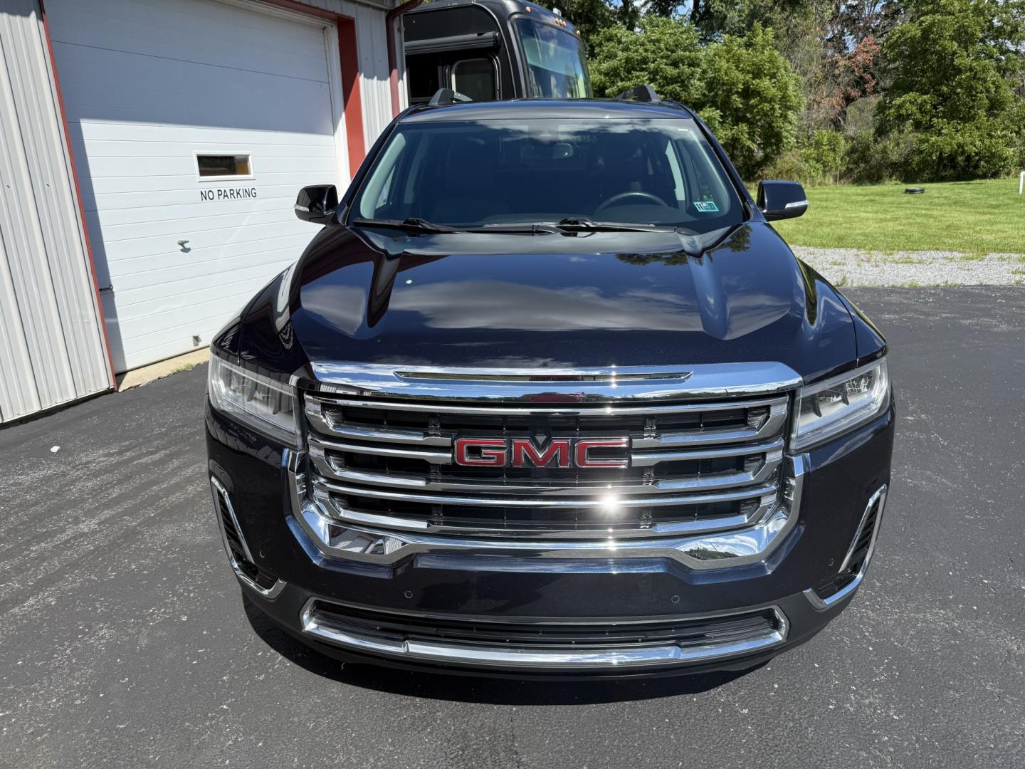 2021 Blue GMC Acadia SLT-1 AWD (1GKKNULS3MZ) with an 3.6L V6 DOHC 24V engine, 6A transmission, located at 8464 Route 219, Brockway, PA, 15824, (814) 265-1330, 41.226871, -78.780518 - Sharp, clean, locally traded in and ready to go. 2021 GMC Acadia SLT all wheel drive with leather, power/heated front seats, captain chairs, 6-passenger, rear a/c, factory wheels and ONLY 56000 miles. Serviced up and priced to sell.- Photo#19
