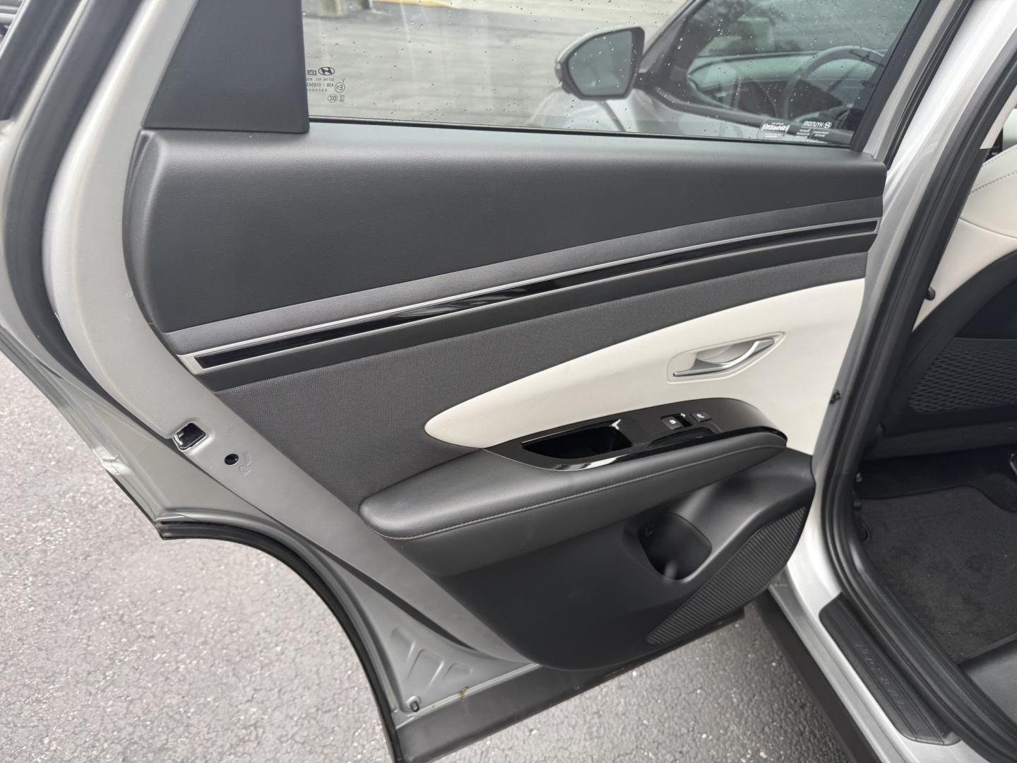 2023 Silver Hyundai Tucson Limited AWD (5NMJECAE5PH) with an 2.5L L4 DOHC 16V engine, 8A transmission, located at 8464 Route 219, Brockway, PA, 15824, (814) 265-1330, 41.226871, -78.780518 - ONE SHARP VEHICLE...stop in and check out this 2023 Hyundai Tucson Limited AWD with leather interior, pano roof, navigation, cool/heated/power front seats, factory wheels and ONLY 32900 miles. This Hyundai is serviced and comes with factory warranty. Well equipped, very clean, and priced to sell. St- Photo#9