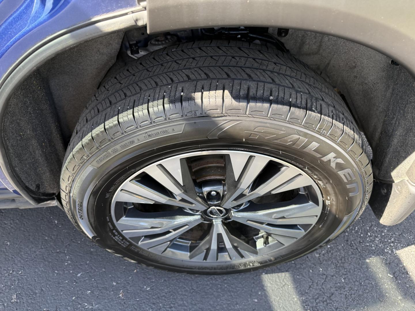 2021 Blue Nissan Rogue SV AWD (JN8AT3BB0MW) with an 2.5L L4 DOHC 16V engine, CVT transmission, located at 8464 Route 219, Brockway, PA, 15824, (814) 265-1330, 41.226871, -78.780518 - Sharp looking 2021 Nissan Rogue SV all wheel drive with air condition, power windows and locks, power seat, factory wheels, and ONLY 46000 miles. This Nissan is serviced up and ready for YOU. Stop in and check out this vehicle or one of the many other clean suv's we have.- Photo#6