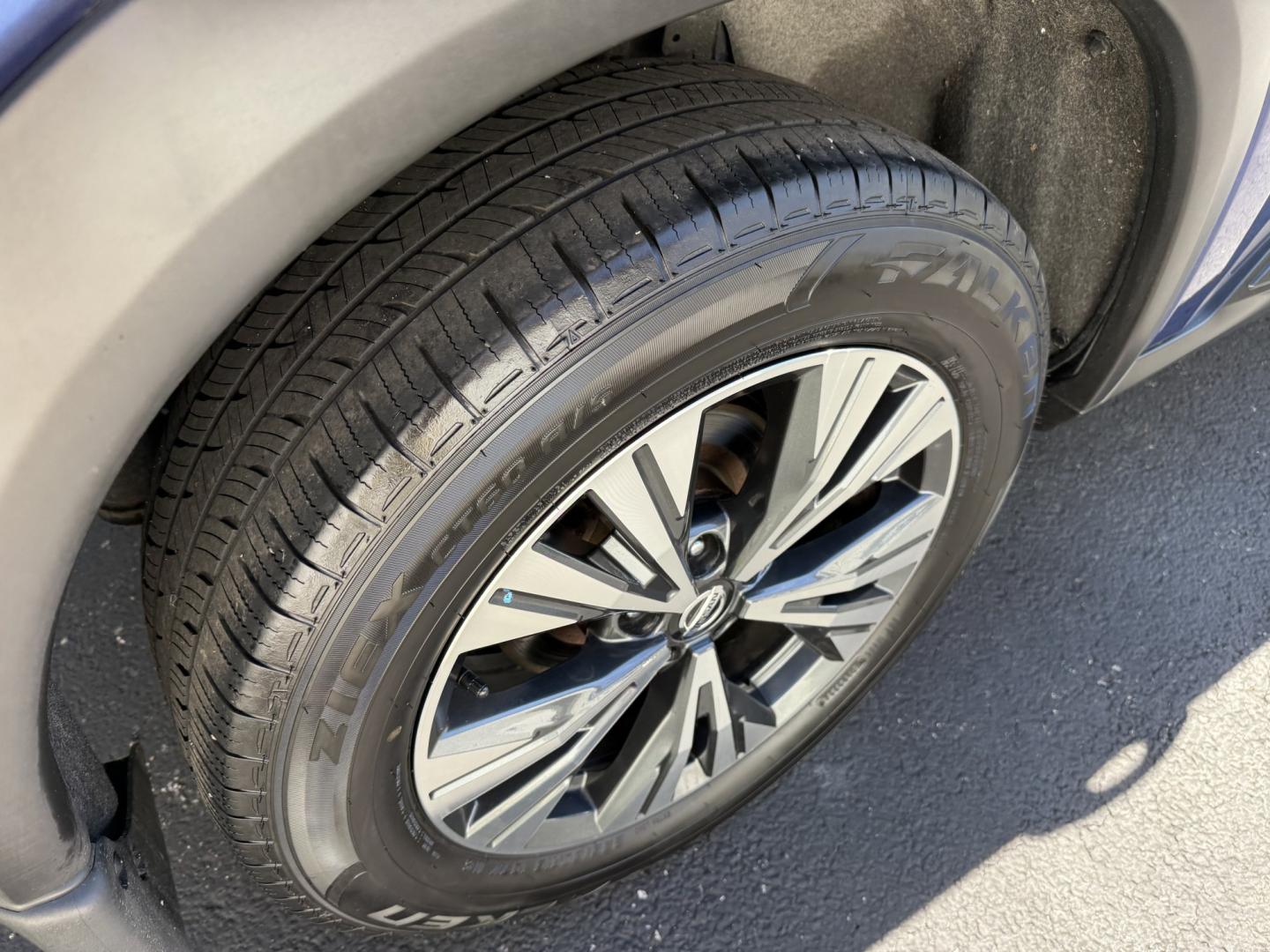 2021 Blue Nissan Rogue SV AWD (JN8AT3BB0MW) with an 2.5L L4 DOHC 16V engine, CVT transmission, located at 8464 Route 219, Brockway, PA, 15824, (814) 265-1330, 41.226871, -78.780518 - Sharp looking 2021 Nissan Rogue SV all wheel drive with air condition, power windows and locks, power seat, factory wheels, and ONLY 46000 miles. This Nissan is serviced up and ready for YOU. Stop in and check out this vehicle or one of the many other clean suv's we have.- Photo#10