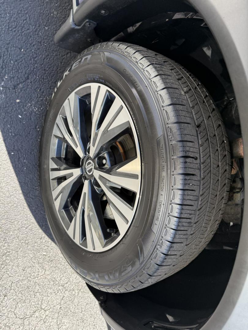 2021 Blue Nissan Rogue SV AWD (JN8AT3BB0MW) with an 2.5L L4 DOHC 16V engine, CVT transmission, located at 8464 Route 219, Brockway, PA, 15824, (814) 265-1330, 41.226871, -78.780518 - Sharp looking 2021 Nissan Rogue SV all wheel drive with air condition, power windows and locks, power seat, factory wheels, and ONLY 46000 miles. This Nissan is serviced up and ready for YOU. Stop in and check out this vehicle or one of the many other clean suv's we have.- Photo#14
