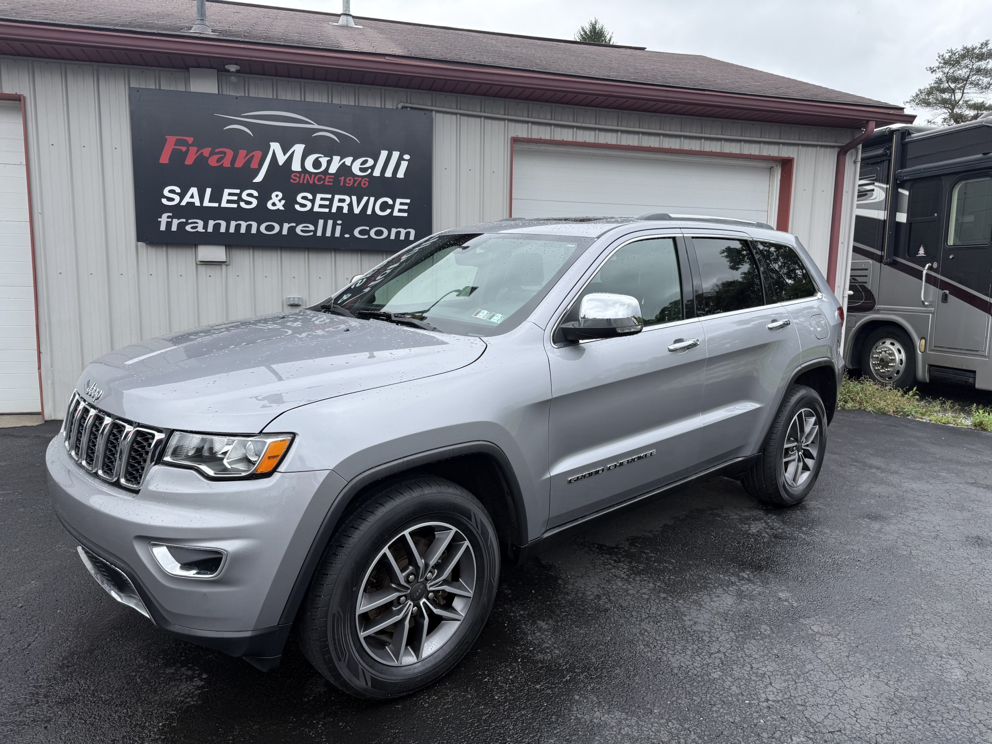 photo of 2020 Jeep Grand Cherokee Limited 4WD