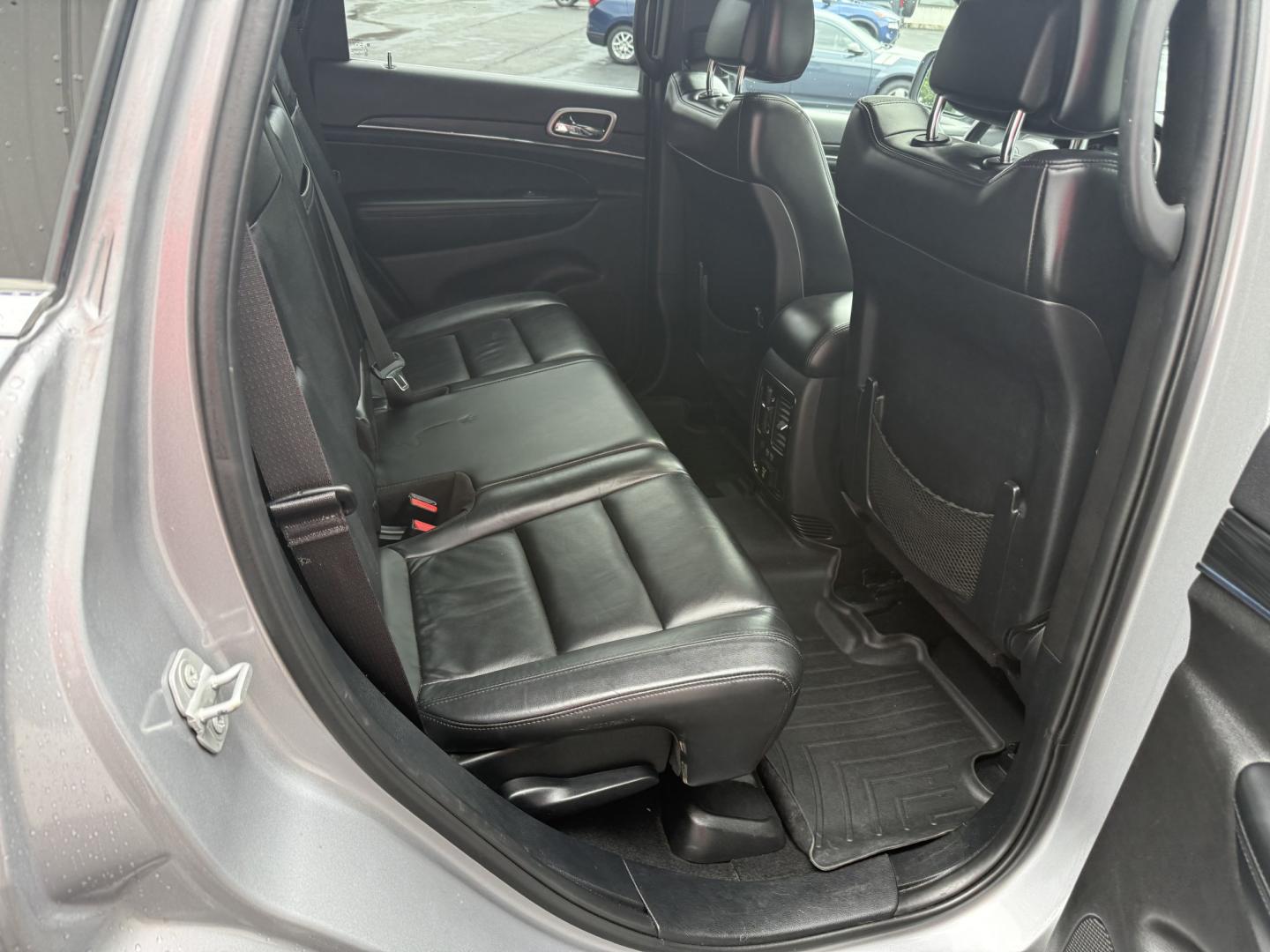 2020 Gray Jeep Grand Cherokee Limited 4WD (1C4RJFBG1LC) with an 3.6L V6 DOHC 24V engine, 8A transmission, located at 8464 Route 219, Brockway, PA, 15824, (814) 265-1330, 41.226871, -78.780518 - Good looking pre owned 2020 Jeep Gr Cher Limited 4wd with leather interior, power/heated seats, sunroof, navigation and more. Only 74900 miles on this pre owned Jeep. Priced to sell, hurry in before this Jeep is gone.- Photo#16