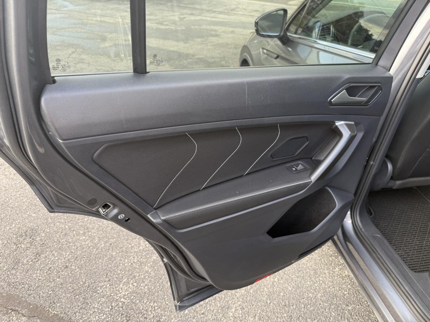 2024 Gray Volkswagen Tiguan SE 4Motion (3VV2B7AX1RM) with an 2.0L L4 DOHC 16V TURBO engine, 8A transmission, located at 8464 Route 219, Brockway, PA, 15824, (814) 265-1330, 41.226871, -78.780518- Photo#7