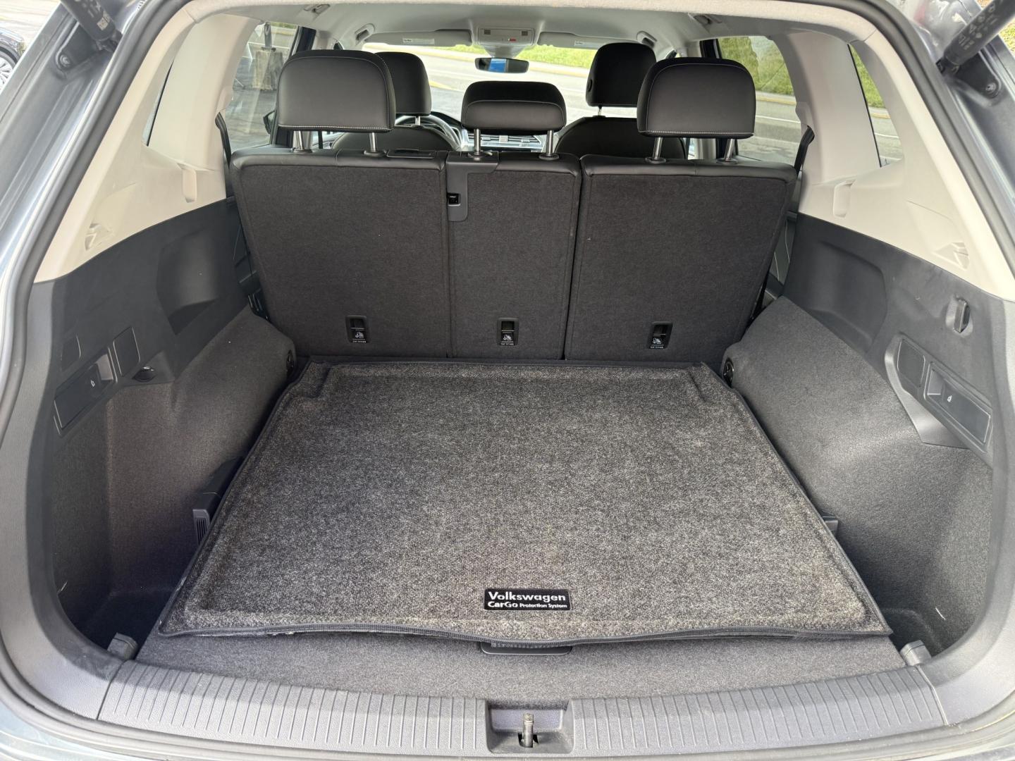 2024 Gray Volkswagen Tiguan SE 4Motion (3VV2B7AX1RM) with an 2.0L L4 DOHC 16V TURBO engine, 8A transmission, located at 8464 Route 219, Brockway, PA, 15824, (814) 265-1330, 41.226871, -78.780518- Photo#10