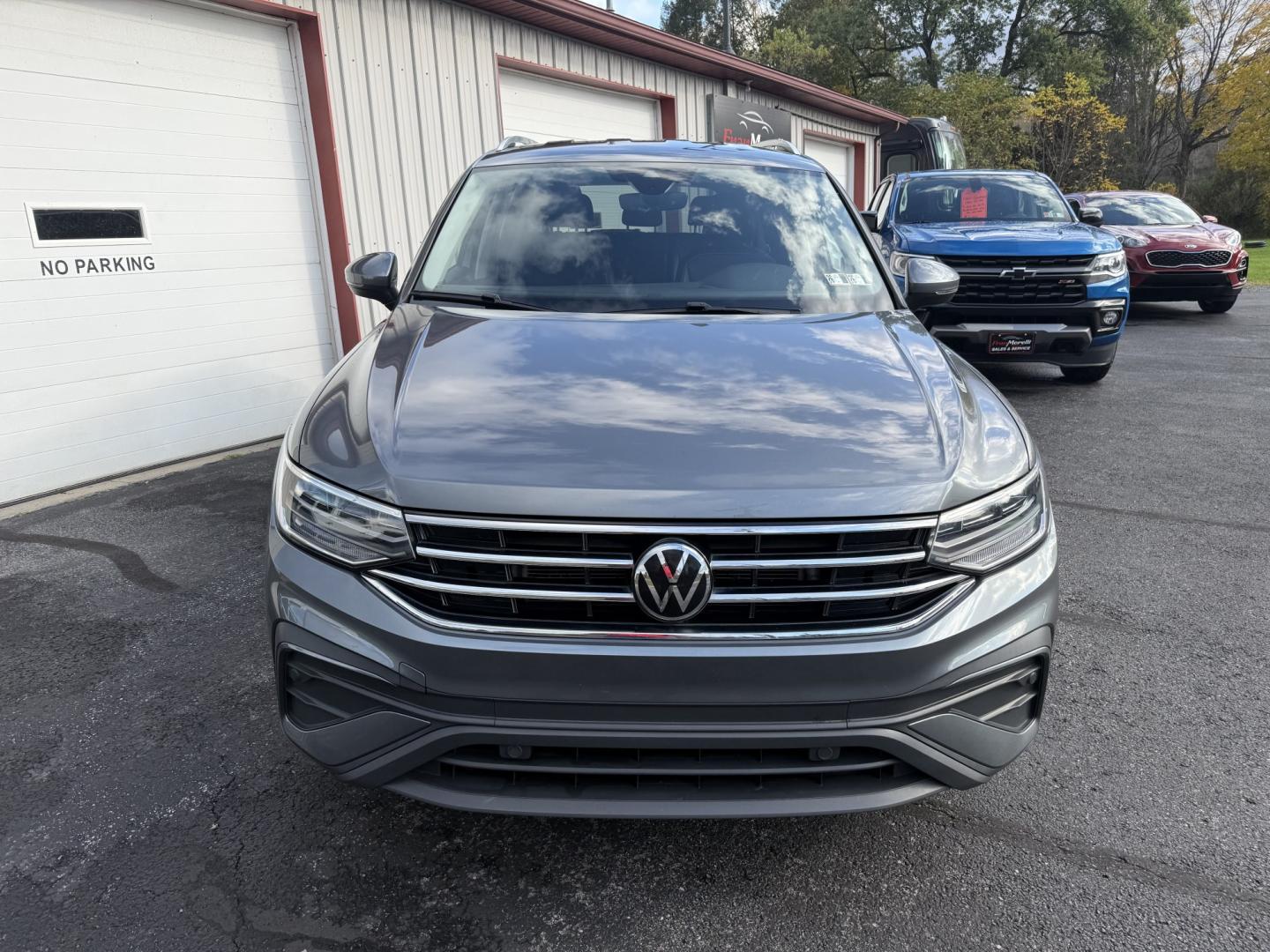 2024 Gray Volkswagen Tiguan SE 4Motion (3VV2B7AX1RM) with an 2.0L L4 DOHC 16V TURBO engine, 8A transmission, located at 8464 Route 219, Brockway, PA, 15824, (814) 265-1330, 41.226871, -78.780518- Photo#18