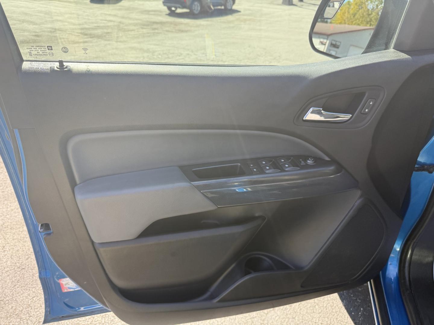 2021 Blue Chevrolet Colorado Z71 Crew Cab Long Box 4WD (1GCGTDEN8M1) with an 3.6L V6 DOHC 24V GAS engine, 6A transmission, located at 8464 Route 219, Brockway, PA, 15824, (814) 265-1330, 41.226871, -78.780518 - Freshly traded in, and in very nice condition. Stop in and check out this 2021 Chevrolet Colorado Crew Cab Z71 4x4 with V6, power seat and heated front seats, hitch, well equipped and ONLY 75000 miles This truck is serviced up and comes with a nice warranty. Priced well under retail value. Stop in a- Photo#3
