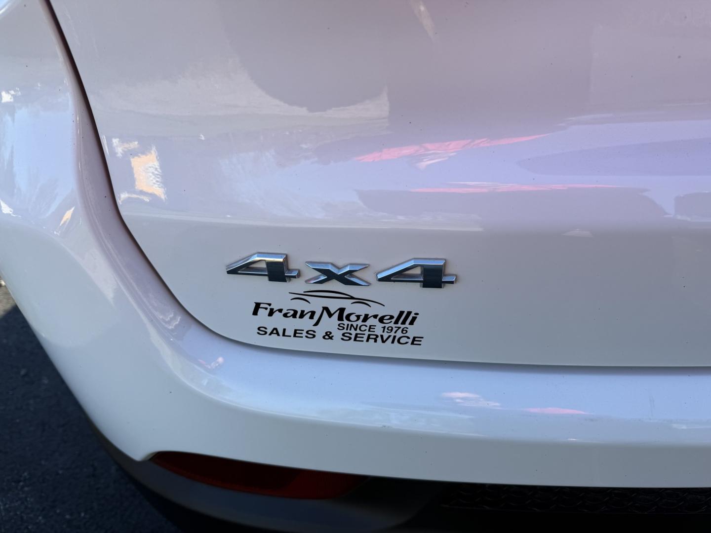 2024 White Jeep Compass Sport (3C4NJDAN8RT) with an 2.0L L4 DOHC 16V TURBO engine, 9A transmission, located at 8464 Route 219, Brockway, PA, 15824, (814) 265-1330, 41.226871, -78.780518 - Great vehicle for a great price! Stop in and see the Morelli boys on this 2024 Jeep Compass Sport 4wd with cloth interior, air condition, power windows and locks, factory wheels, and ONLY 32000 miles. This Jeep is serviced with new brakes and comes with remaining factory warranty. Great price, this- Photo#11