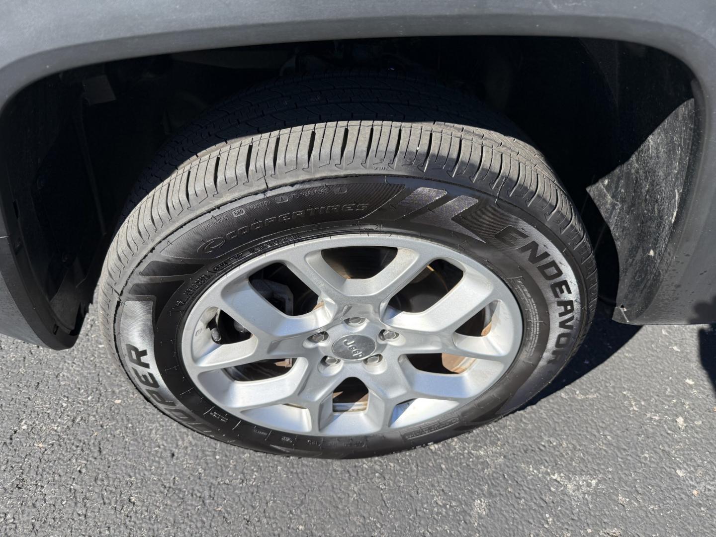 2018 Gray Jeep Renegade Latitude 4WD (ZACCJBBB2JP) with an 2.4L L4 DOHC 16V engine, 6M transmission, located at 8464 Route 219, Brockway, PA, 15824, (814) 265-1330, 41.226871, -78.780518 - Good looking and well taken care of 2018 Jeep Renegade Latitude pkg with 4x4, air condition, automatic transmission, factory alloys and ONLY 68000 miles. This Jeep is serviced up and ready to go.- Photo#1