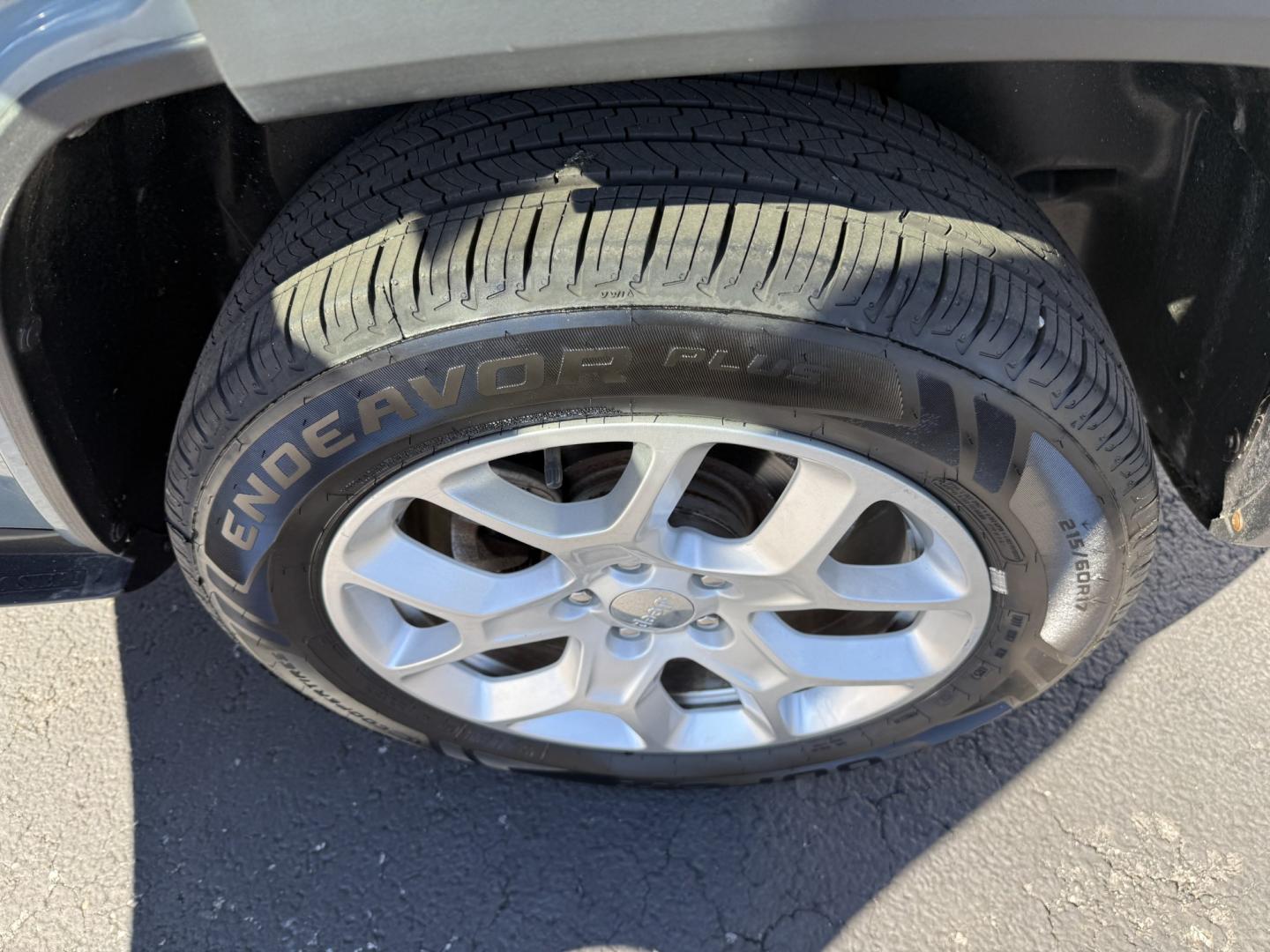 2018 Gray Jeep Renegade Latitude 4WD (ZACCJBBB2JP) with an 2.4L L4 DOHC 16V engine, 6M transmission, located at 8464 Route 219, Brockway, PA, 15824, (814) 265-1330, 41.226871, -78.780518 - Good looking and well taken care of 2018 Jeep Renegade Latitude pkg with 4x4, air condition, automatic transmission, factory alloys and ONLY 68000 miles. This Jeep is serviced up and ready to go.- Photo#6