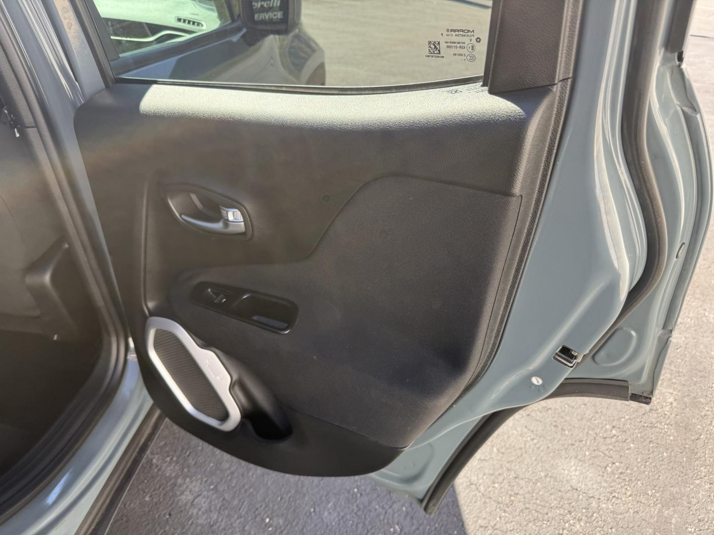 2018 Gray Jeep Renegade Latitude 4WD (ZACCJBBB2JP) with an 2.4L L4 DOHC 16V engine, 6M transmission, located at 8464 Route 219, Brockway, PA, 15824, (814) 265-1330, 41.226871, -78.780518 - Good looking and well taken care of 2018 Jeep Renegade Latitude pkg with 4x4, air condition, automatic transmission, factory alloys and ONLY 68000 miles. This Jeep is serviced up and ready to go.- Photo#12