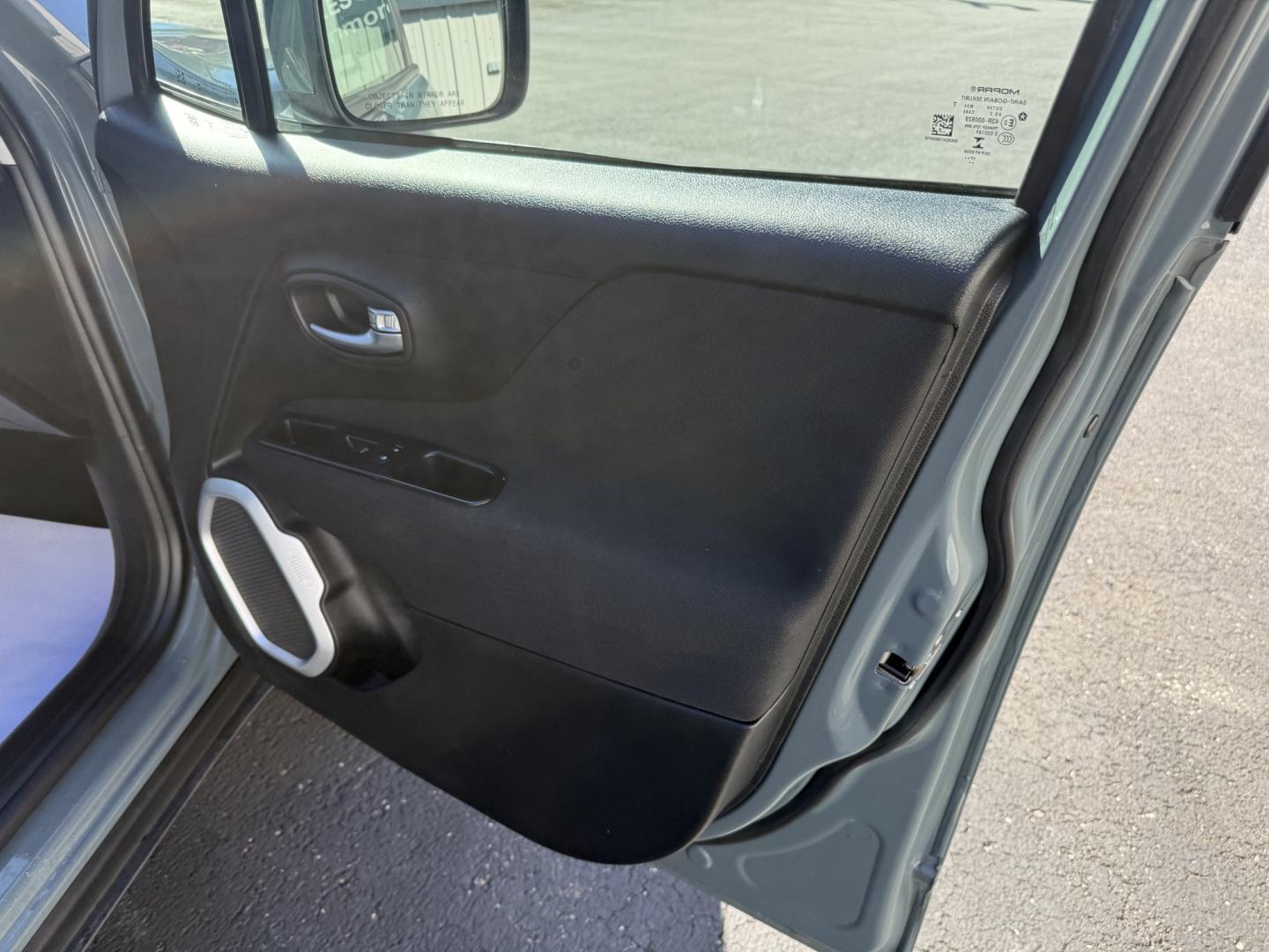 2018 Gray Jeep Renegade Latitude 4WD (ZACCJBBB2JP) with an 2.4L L4 DOHC 16V engine, 6M transmission, located at 8464 Route 219, Brockway, PA, 15824, (814) 265-1330, 41.226871, -78.780518 - Good looking and well taken care of 2018 Jeep Renegade Latitude pkg with 4x4, air condition, automatic transmission, factory alloys and ONLY 68000 miles. This Jeep is serviced up and ready to go.- Photo#14
